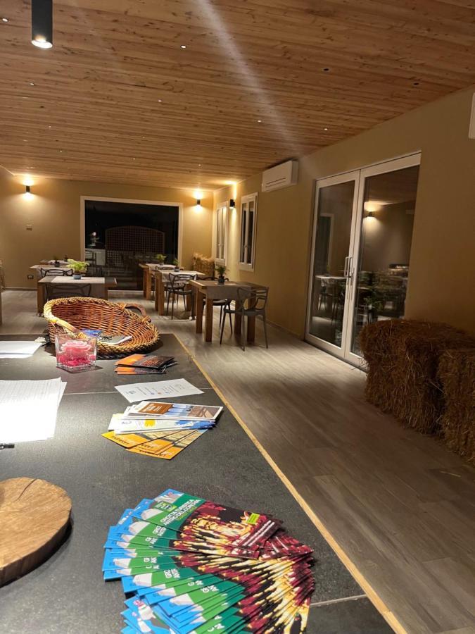 Agriturismo Terre Di Ginepro Боргетто-ді-Вара Екстер'єр фото