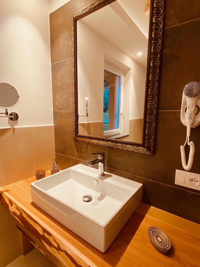 Agriturismo Terre Di Ginepro Боргетто-ді-Вара Екстер'єр фото